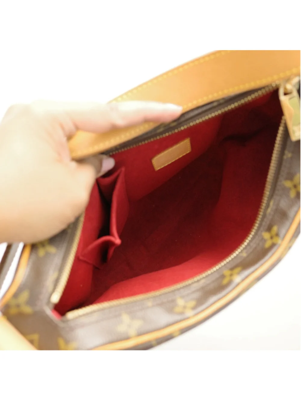 LOUIS VUITTON Monogram Croissant MM - Picture 14 of 15